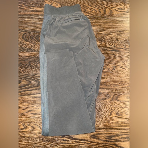 Athleta Women’s Olive Green Joggers S 2 - Picture 4 of 5